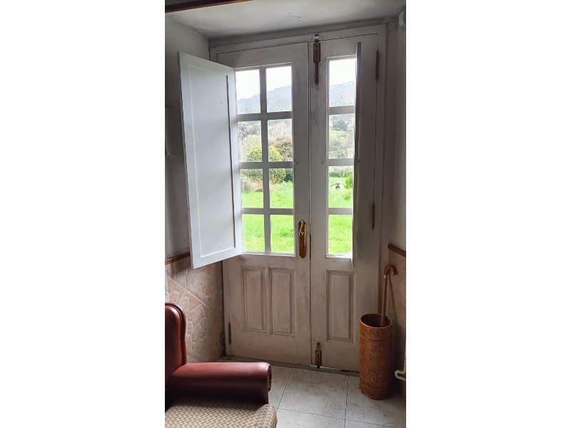 5 bedroom Townhouse for sale in Carino with garage - € 400,000 (Ref: 9788253)