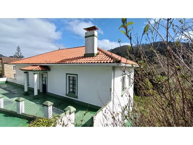 5 soveværelse Byhus til salg i Cariño med garage - € 400.000 (Ref: 9788253)