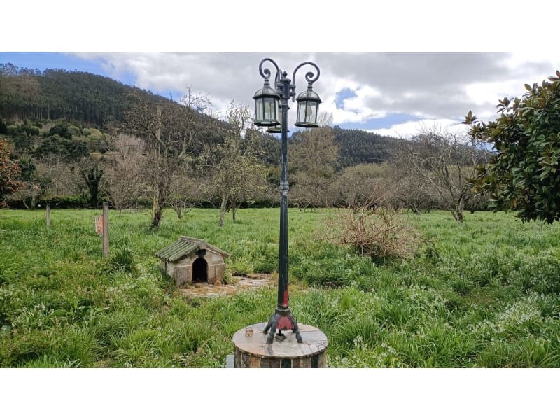 5 bedroom Townhouse for sale in Carino with garage - € 400,000 (Ref: 9788253)