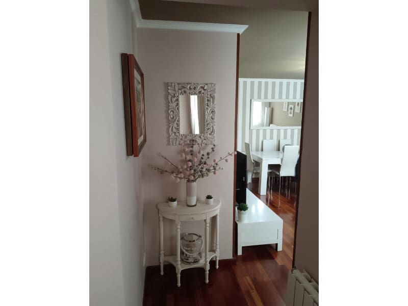 3 bedroom Flat for rent in Ferrol - € 900 (Ref: 9836193)
