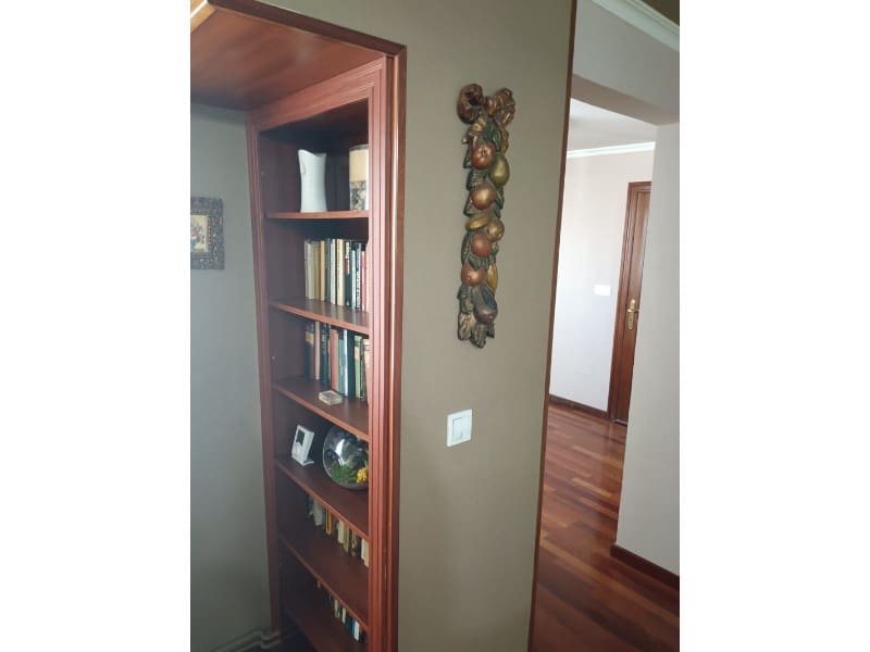 3 bedroom Flat for rent in Ferrol - € 900 (Ref: 9836193)