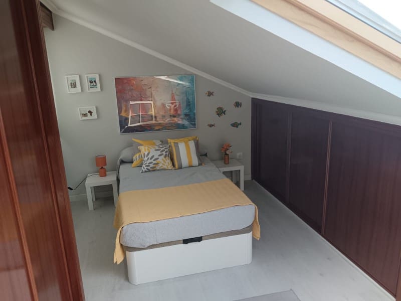 3 bedroom Flat for rent in Ferrol - € 900 (Ref: 9836193)