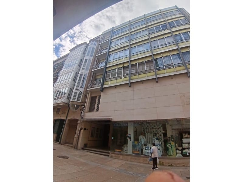 3 bedroom Flat for rent in Ferrol - € 900 (Ref: 9836193)