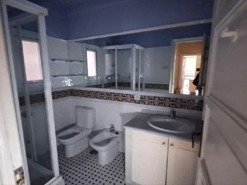 4 bedroom Flat for sale in A Coruna city - € 480,000 (Ref: 9861703)