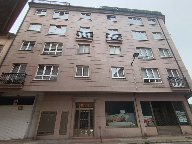 2 bedroom Flat for rent in Ferrol - € 700 (Ref: 9912754)
