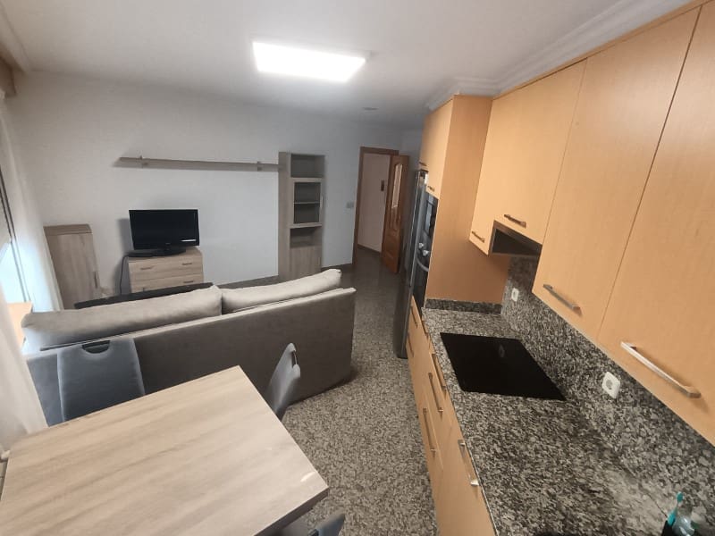 2 bedroom Flat for rent in Ferrol - € 700 (Ref: 9912754)
