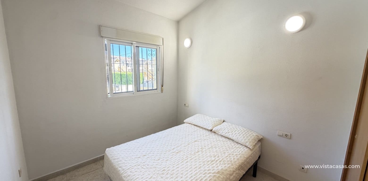 2 bedroom Apartment for sale in Villamartin with pool - € 139,995 (Ref: 10000574)