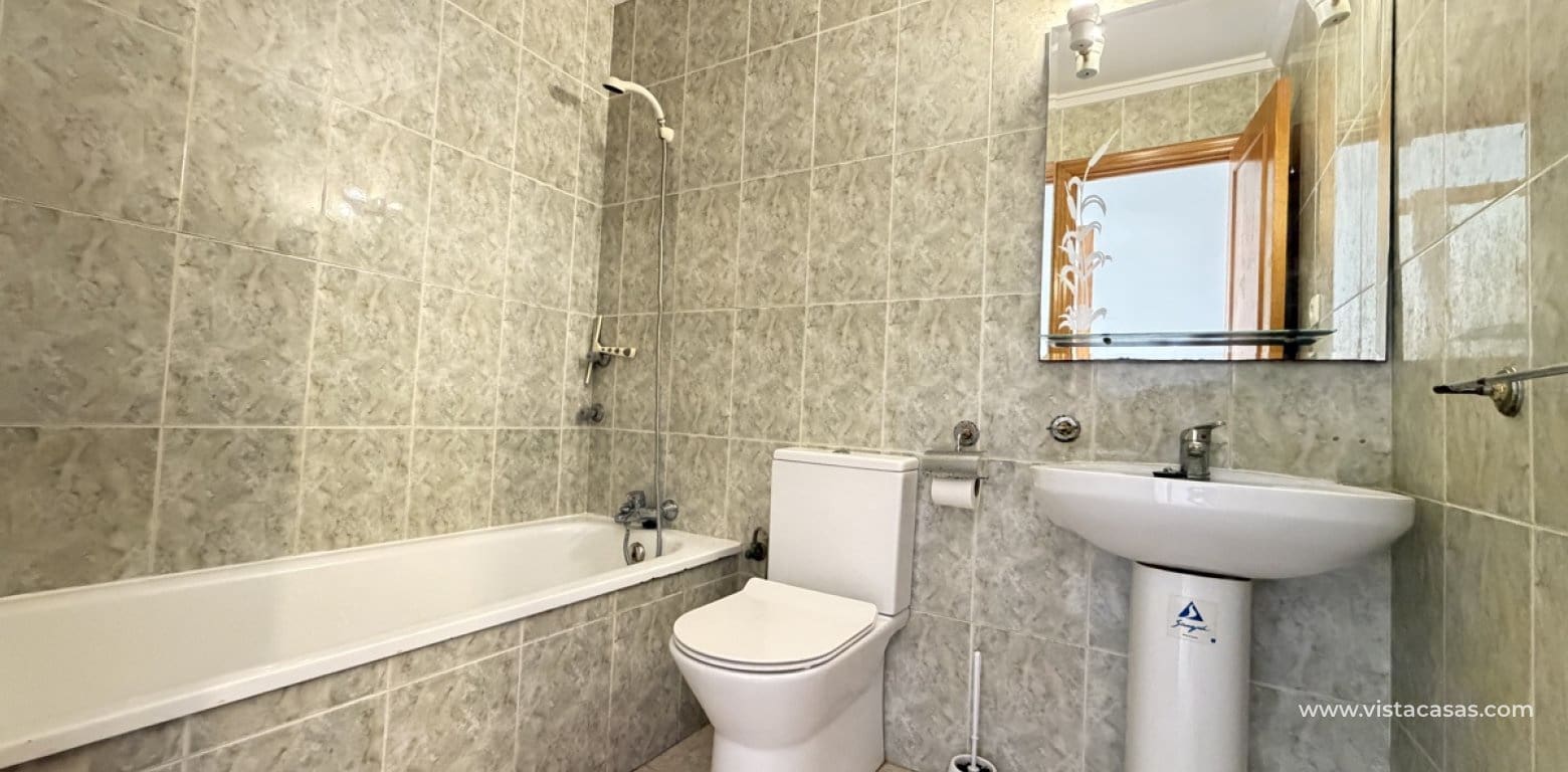 2 bedroom Apartment for sale in Villamartin with pool - € 139,995 (Ref: 10000574)