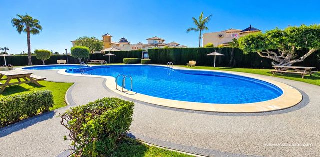 2 sovrum Lägenhet till salu i Cabo Roig, Orihuela med pool - 157 500 € (Ref: 10004351)