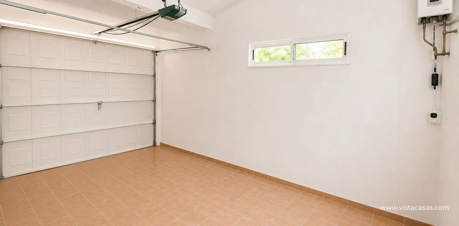 3 soverom Villa til salgs i Villamartin med svømmebasseng garasje - € 524 995 (Ref: 10006127)