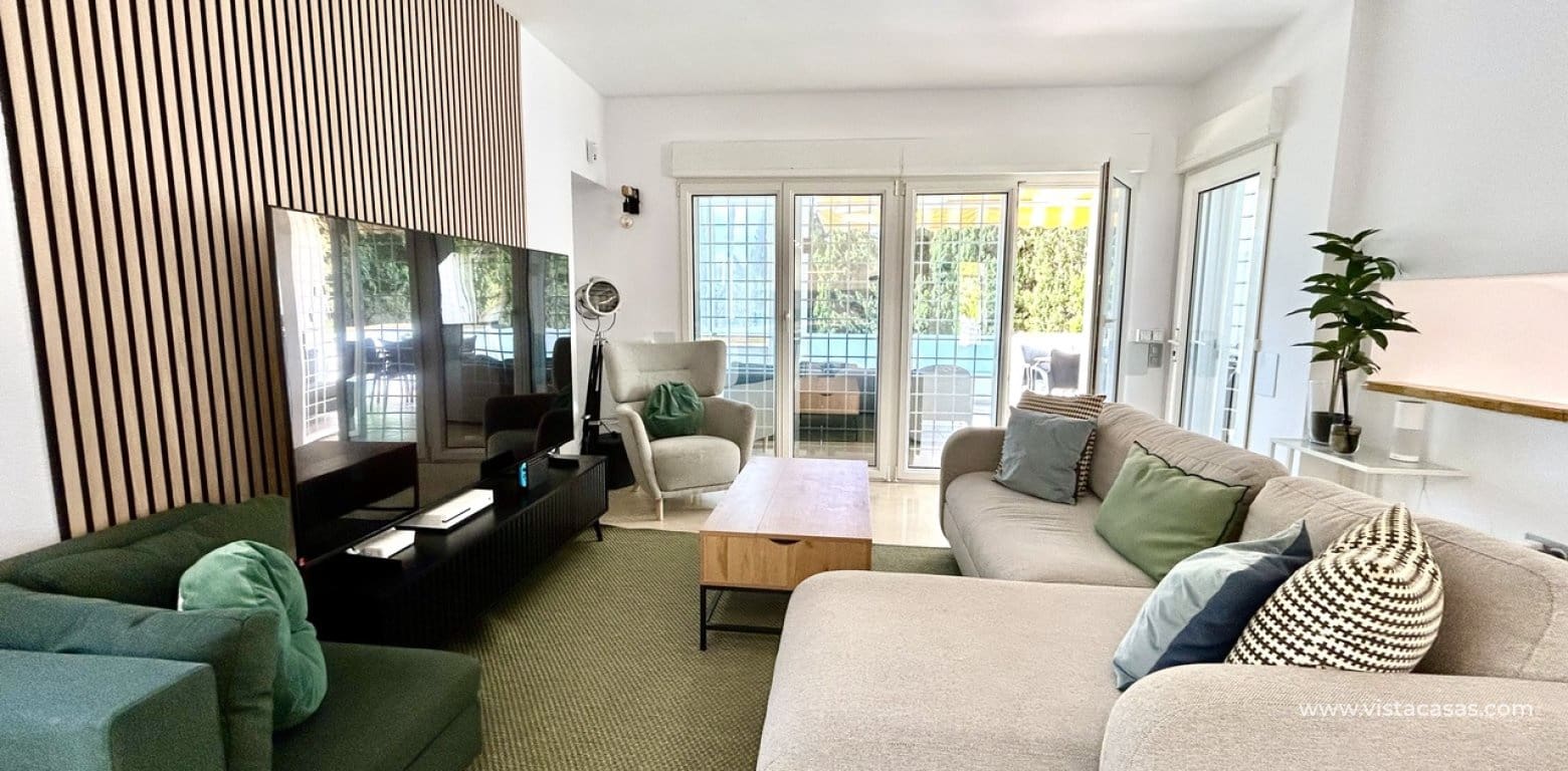 3 soverom Villa til salgs i Villamartin med svømmebasseng garasje - € 524 995 (Ref: 10006127)
