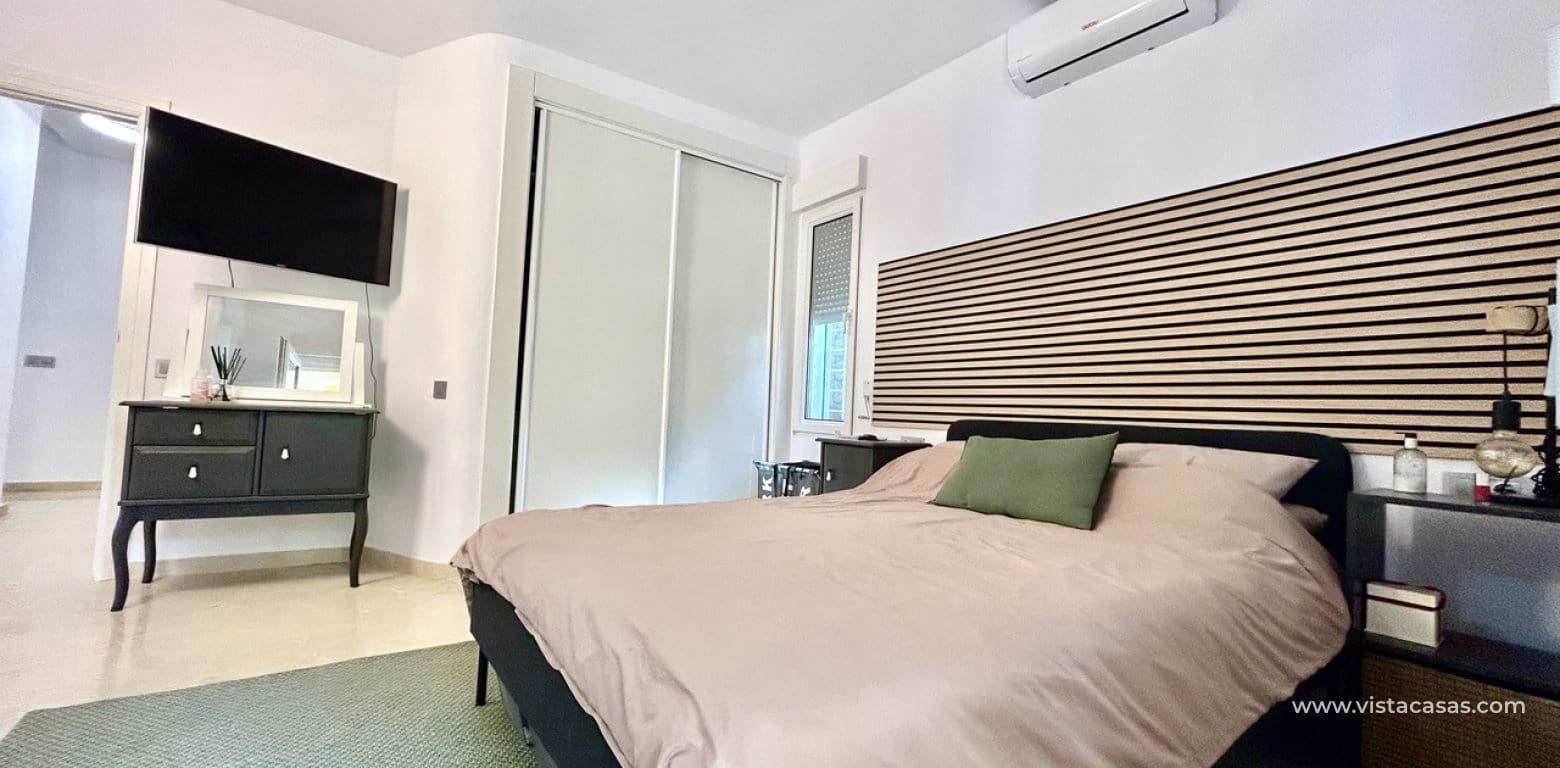 3 soverom Villa til salgs i Villamartin med svømmebasseng garasje - € 524 995 (Ref: 10006127)