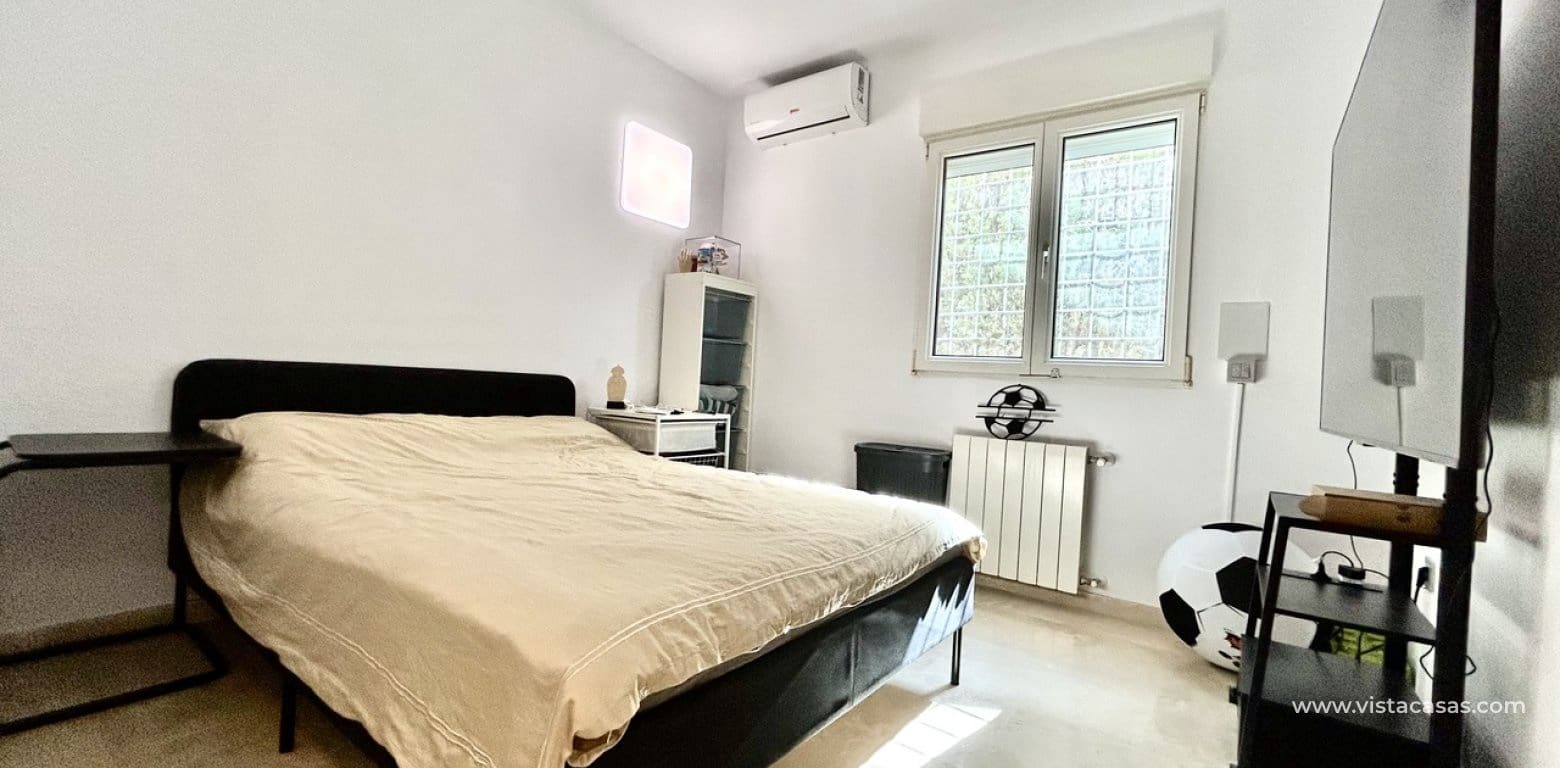 3 soverom Villa til salgs i Villamartin med svømmebasseng garasje - € 524 995 (Ref: 10006127)