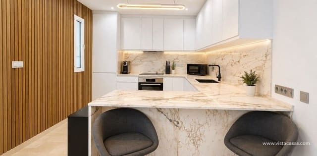 3 soverom Villa til salgs i Villamartin, Orihuela med svømmebasseng garasje - € 524 995 (Ref: 10006127)