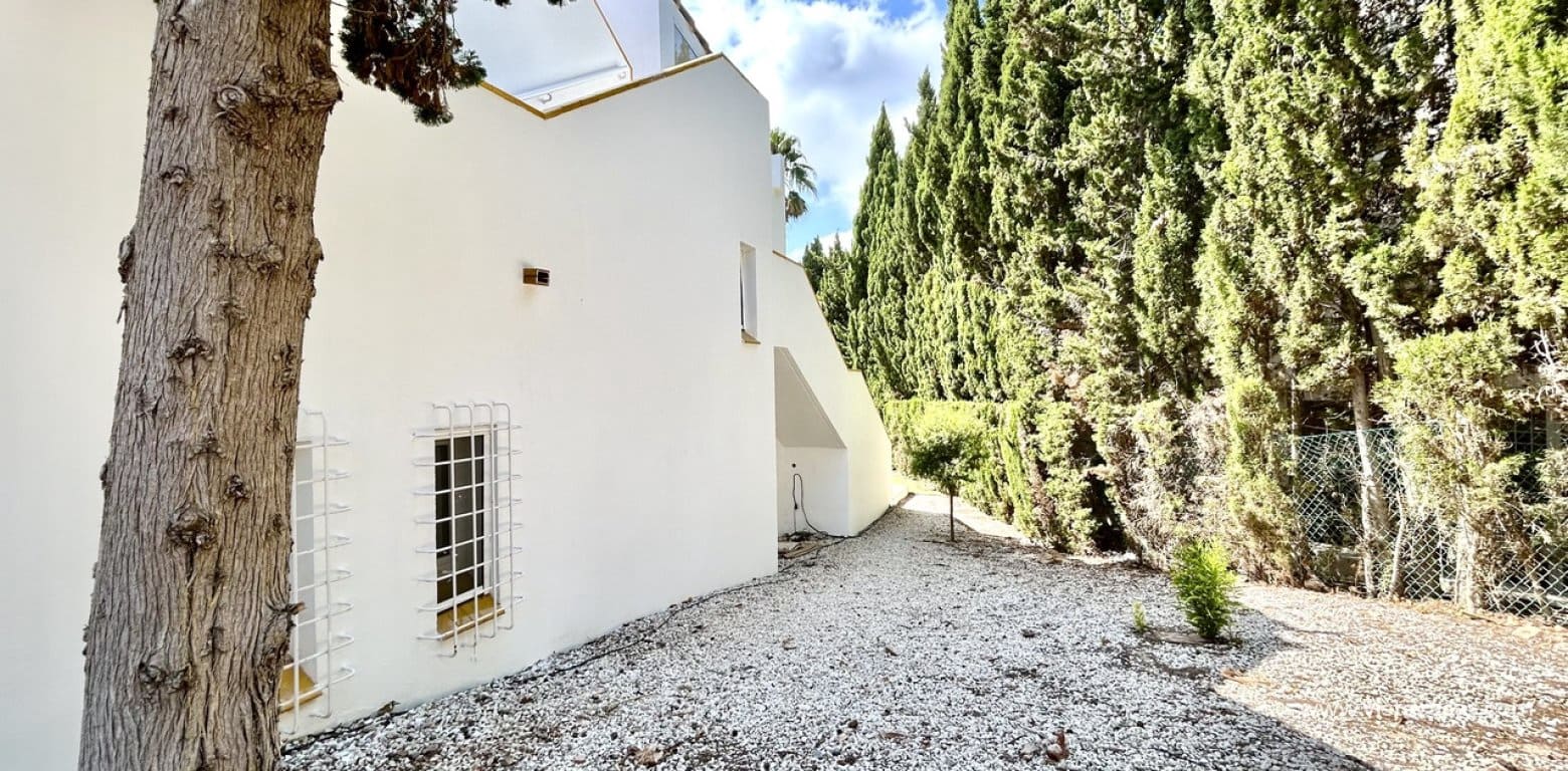 3 soverom Villa til salgs i Villamartin med svømmebasseng garasje - € 524 995 (Ref: 10006127)