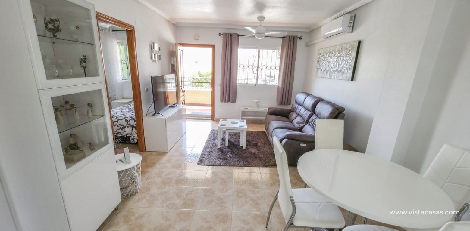 2 soveværelse Lejlighed til salg i Villamartin med swimmingpool - € 149.950 (Ref: 10009477)