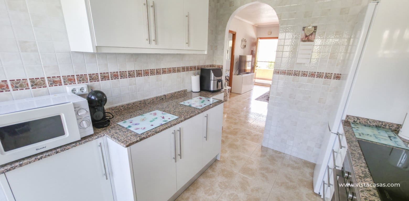 2 soveværelse Lejlighed til salg i Villamartin med swimmingpool - € 149.950 (Ref: 10009477)