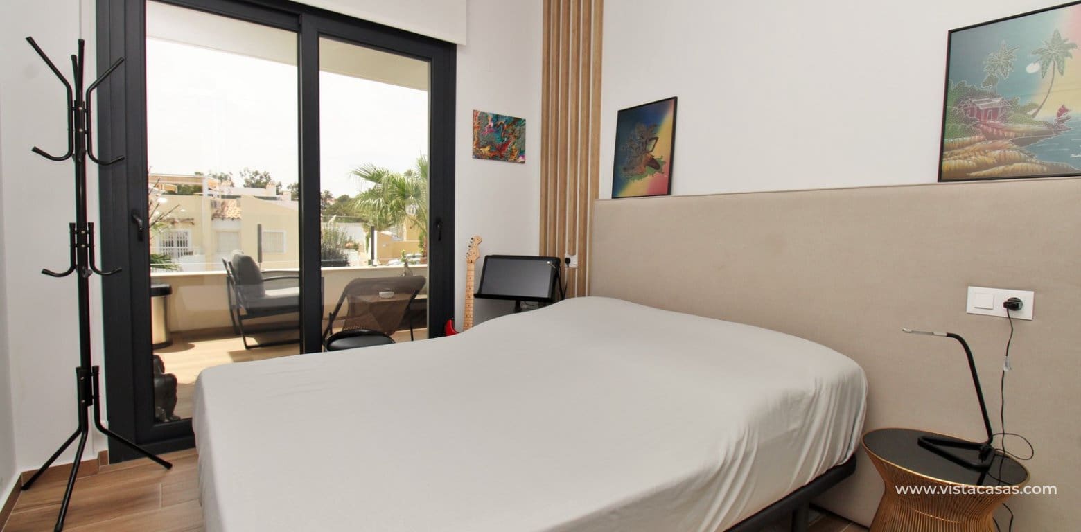 2 soveværelse Lejlighed til salg i Villamartin med swimmingpool garage - € 255.900 (Ref: 10020017)