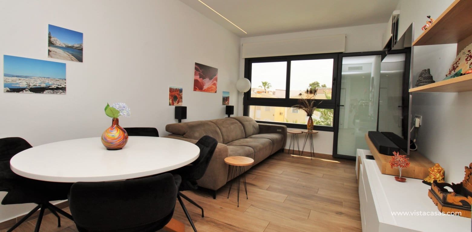 2 soveværelse Lejlighed til salg i Villamartin med swimmingpool garage - € 255.900 (Ref: 10020017)