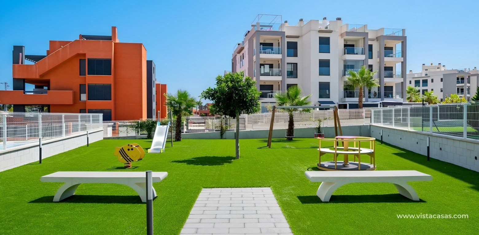 2 soveværelse Lejlighed til salg i Villamartin med swimmingpool garage - € 255.900 (Ref: 10020017)