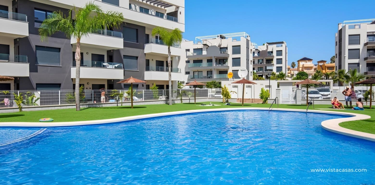 2 soveværelse Lejlighed til salg i Villamartin med swimmingpool garage - € 255.900 (Ref: 10020017)