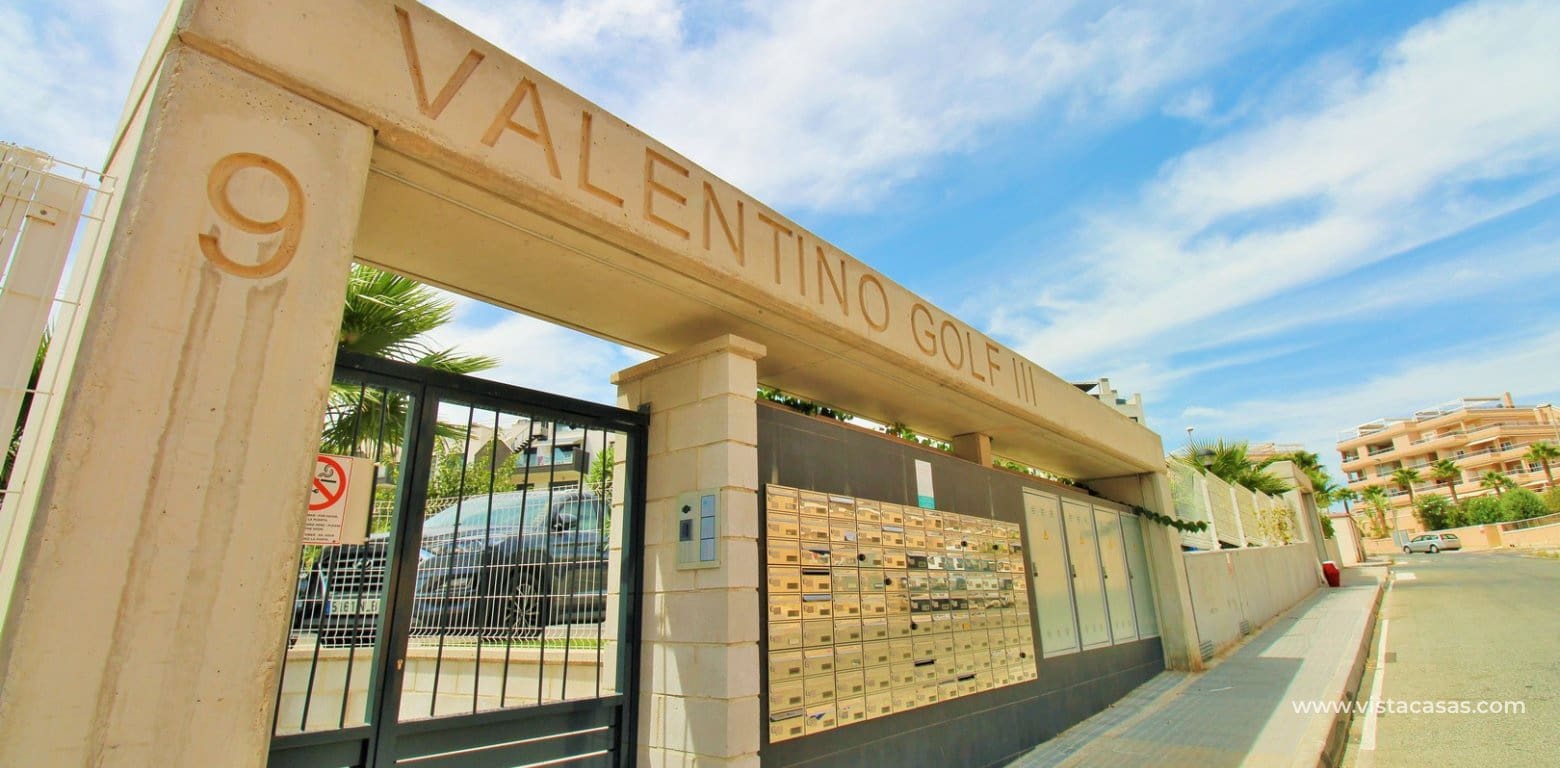 2 soveværelse Lejlighed til salg i Villamartin med swimmingpool garage - € 255.900 (Ref: 10020017)