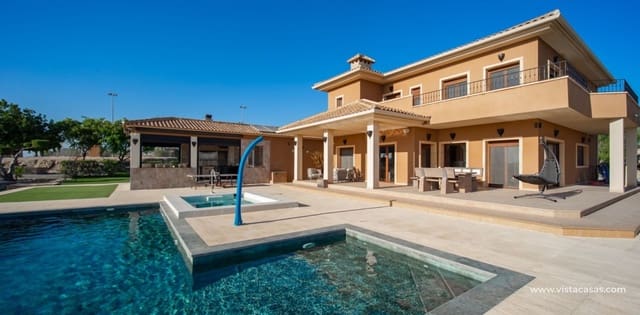 6 Zimmer Villa zu verkaufen in San Miguel de Salinas mit Pool - 2.250.000 € (Ref: 10021206)