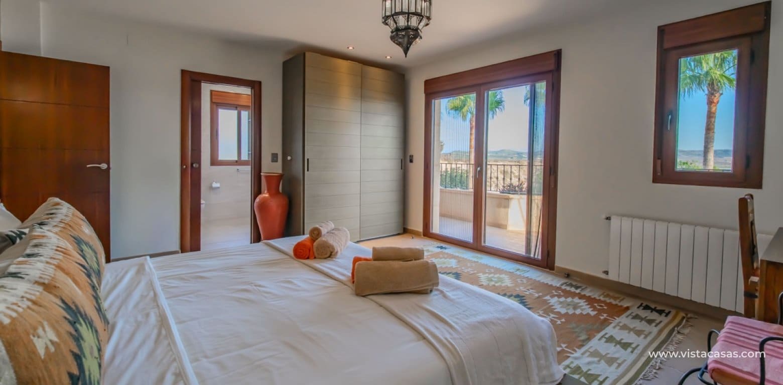 6 Zimmer Villa zu verkaufen in San Miguel de Salinas mit Pool - 2.250.000 € (Ref: 10021206)