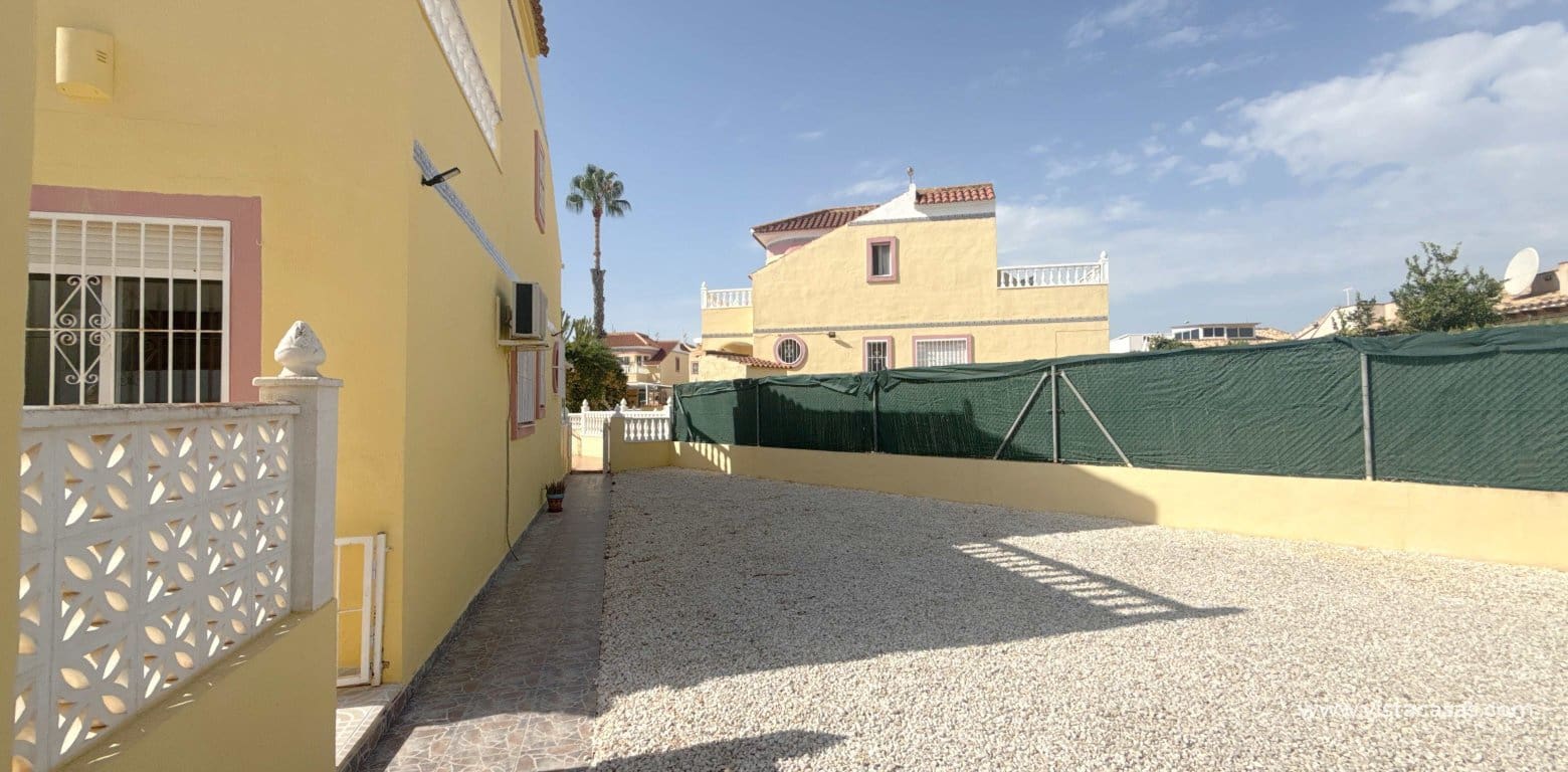 3 camera da letto Casa in vendita in La Zenia con piscina garage - 269.950 € (Rif: 10022935)