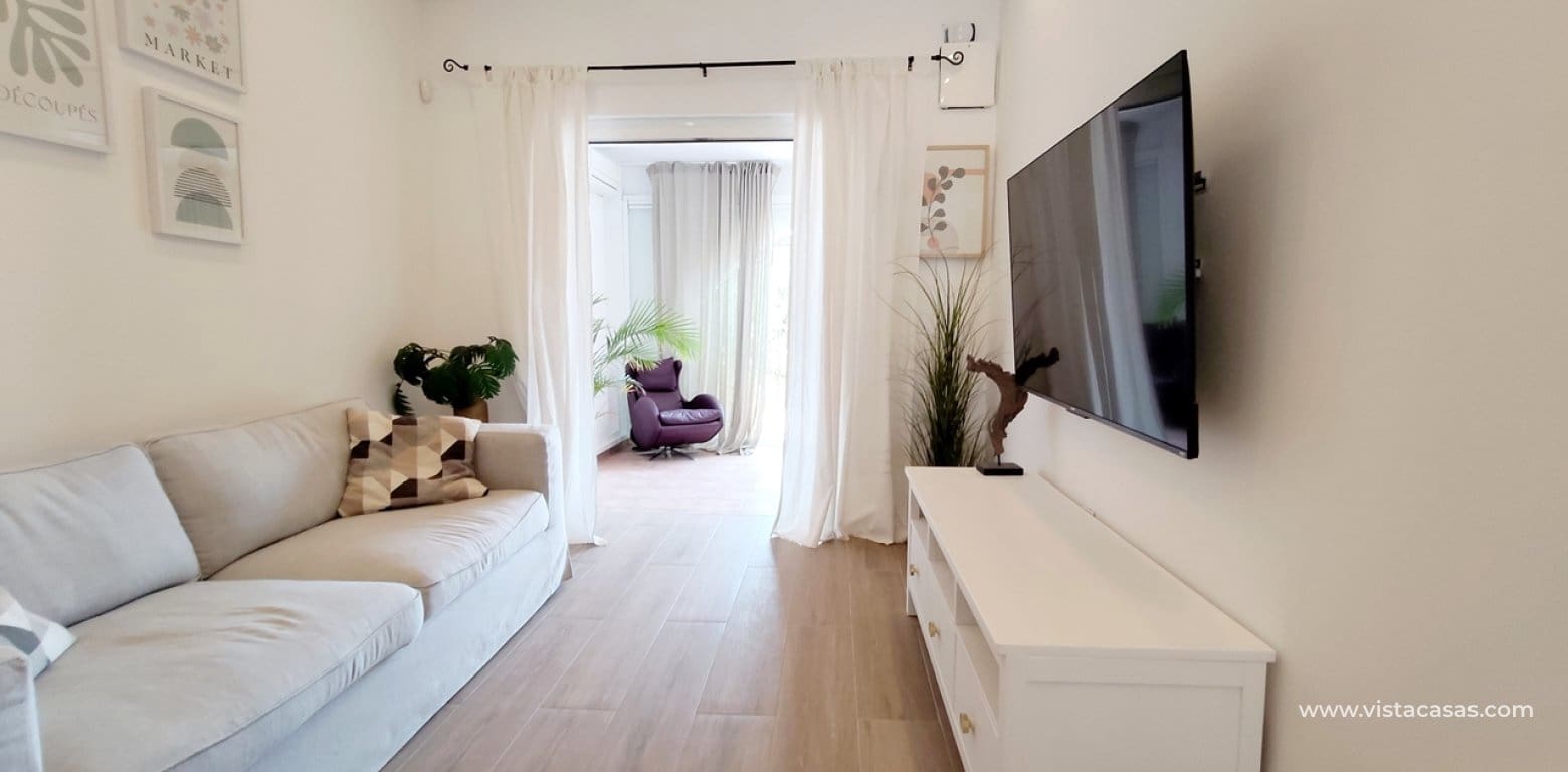 3 bedroom Bungalow for sale in Playa Flamenca - € 204,000 (Ref: 10022937)