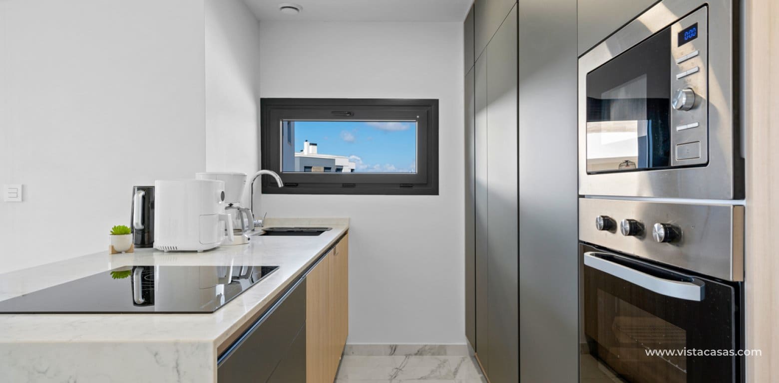 2 soveværelse Lejlighed til salg i Villamartin med swimmingpool garage - € 289.000 (Ref: 10038528)