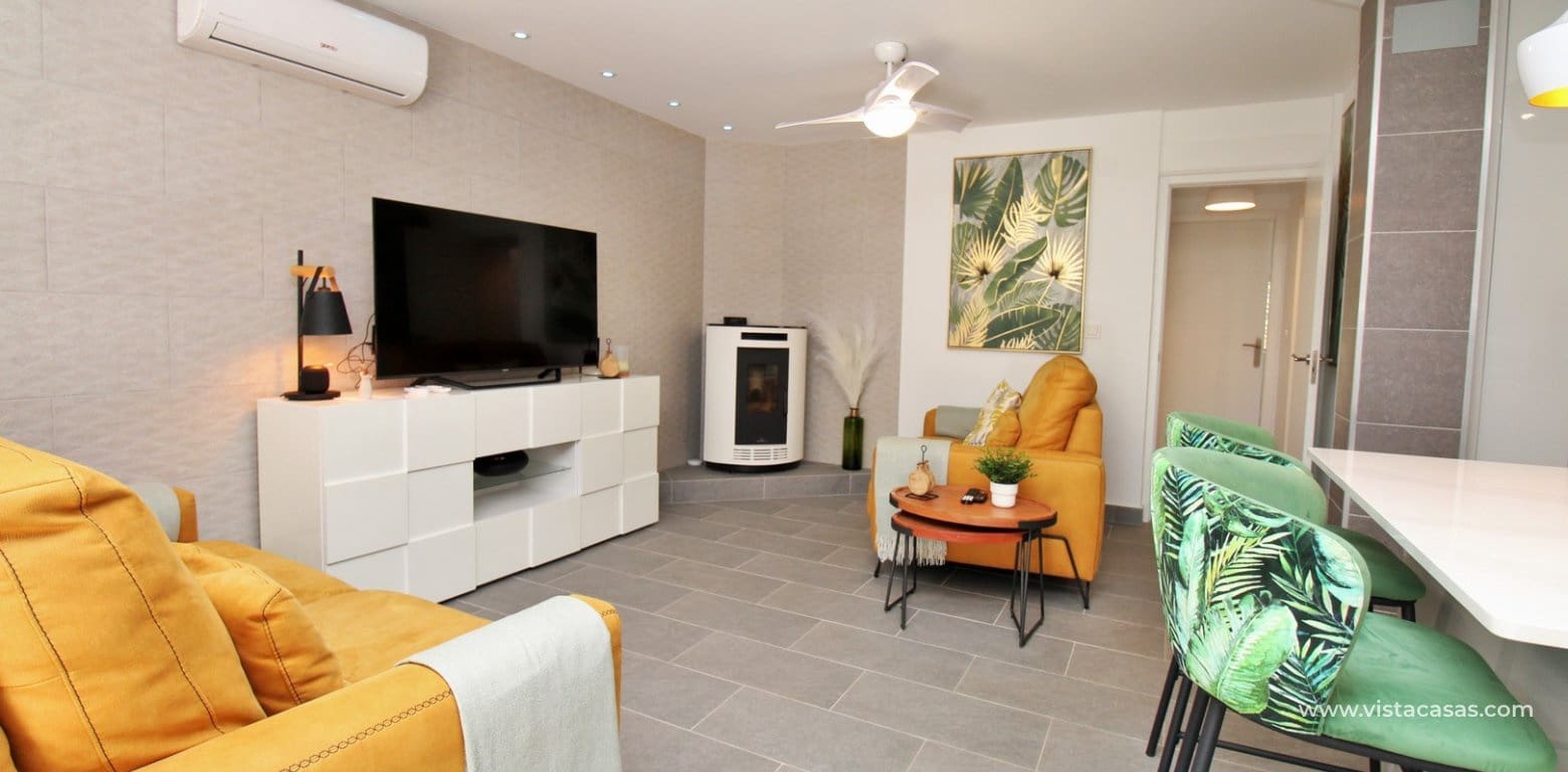 3 slaapkamer Bungalow te koop in Villamartin met zwembad - € 275.000 (Ref: 10045478)