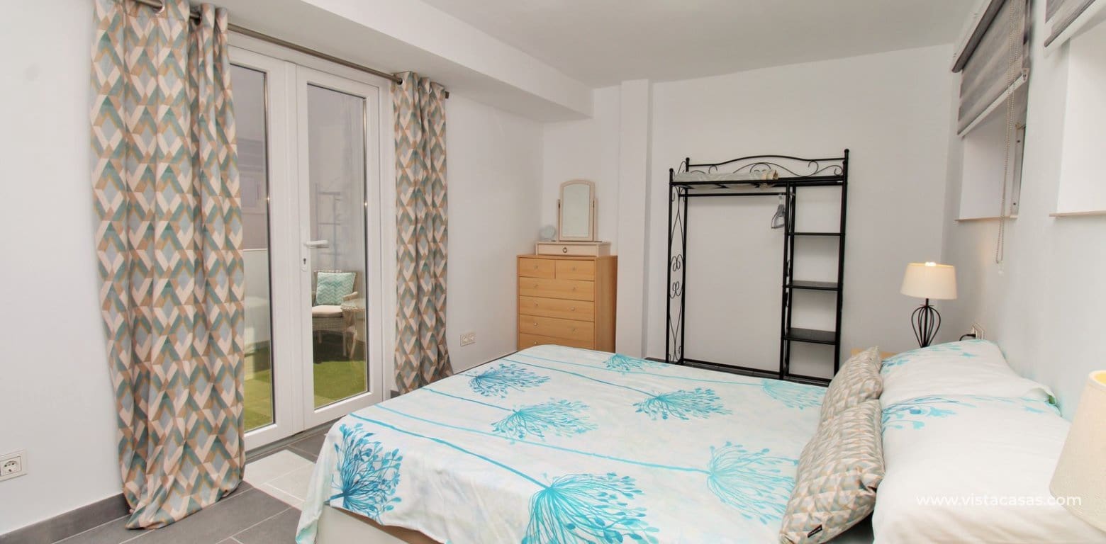 3 slaapkamer Bungalow te koop in Villamartin met zwembad - € 275.000 (Ref: 10045478)