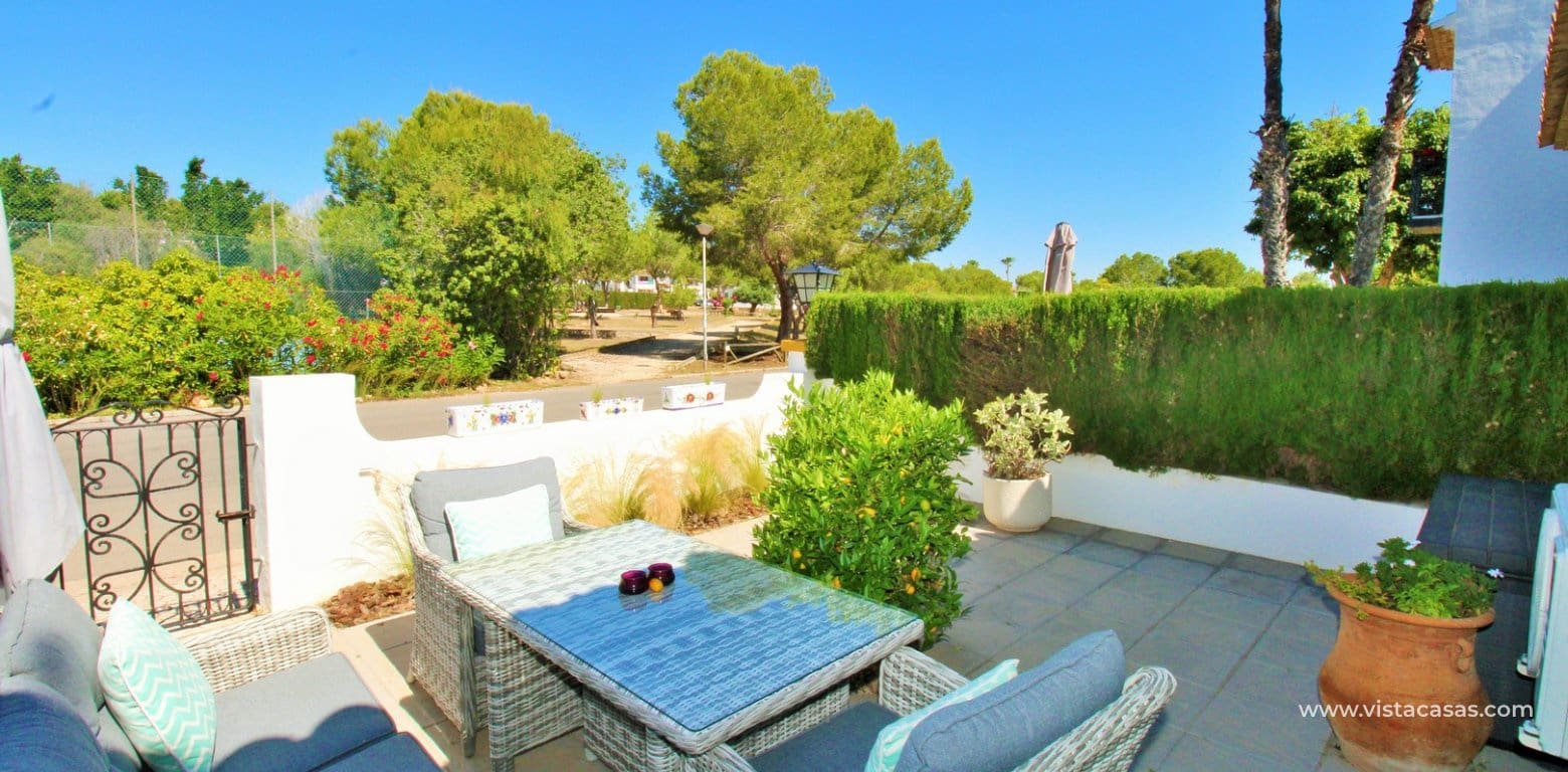 3 slaapkamer Bungalow te koop in Villamartin met zwembad - € 275.000 (Ref: 10045478)