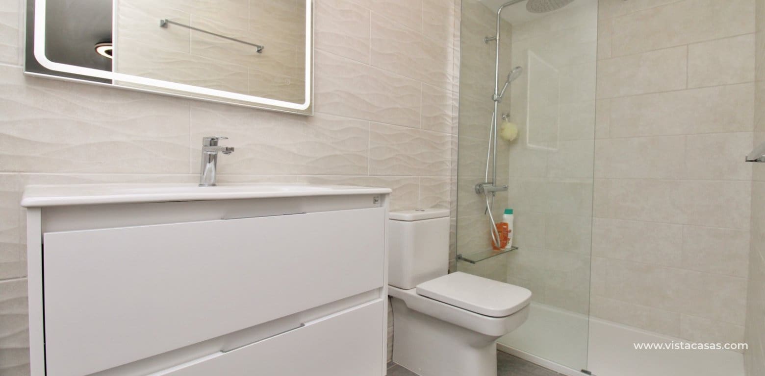 3 slaapkamer Bungalow te koop in Villamartin met zwembad - € 275.000 (Ref: 10045478)