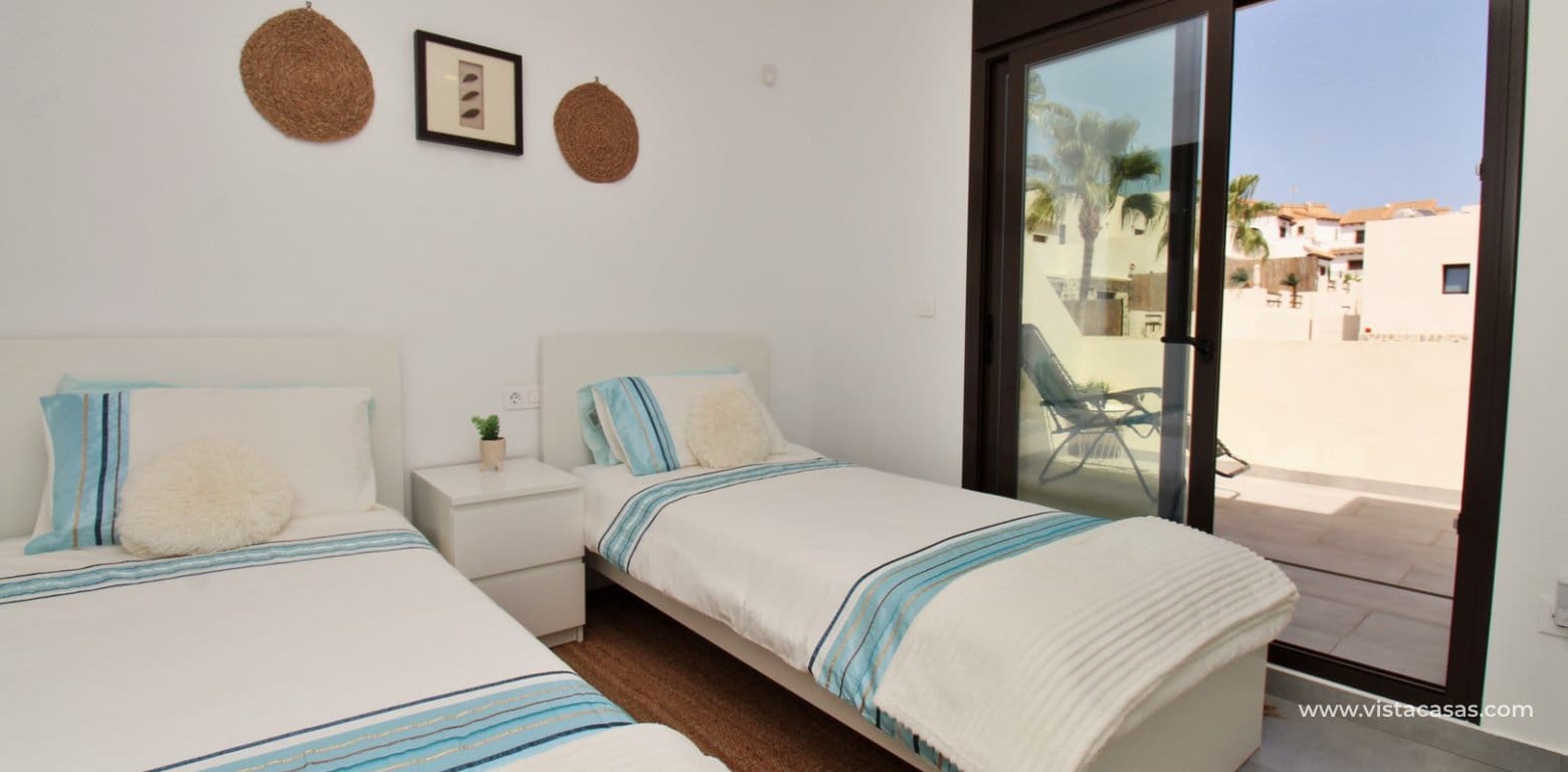 3 bedroom Townhouse for sale in Villamartin with pool - € 354,900 (Ref: 10046659)
