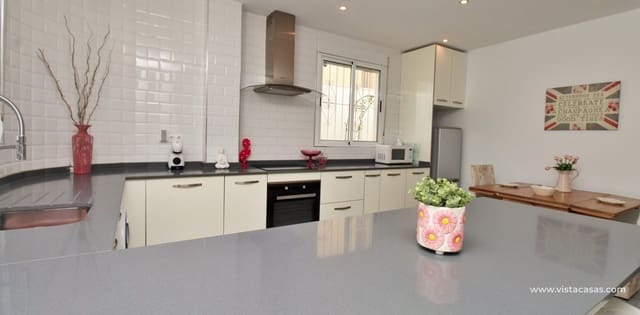 3 slaapkamer Villa te koop in Villamartin, Orihuela met zwembad - € 485.000 (Ref: 10046795)