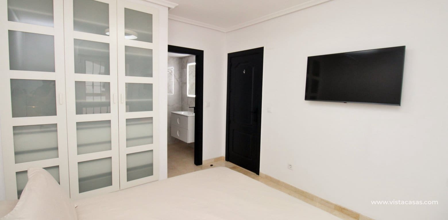 2 soveværelse Lejlighed til salg i Villamartin med swimmingpool - € 189.000 (Ref: 10048516)
