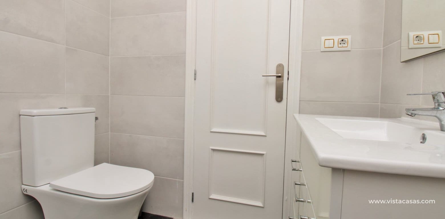 Casa de 2 habitaciones en Villamartin en venta con piscina garaje - 159.900 € (Ref: 10052074)
