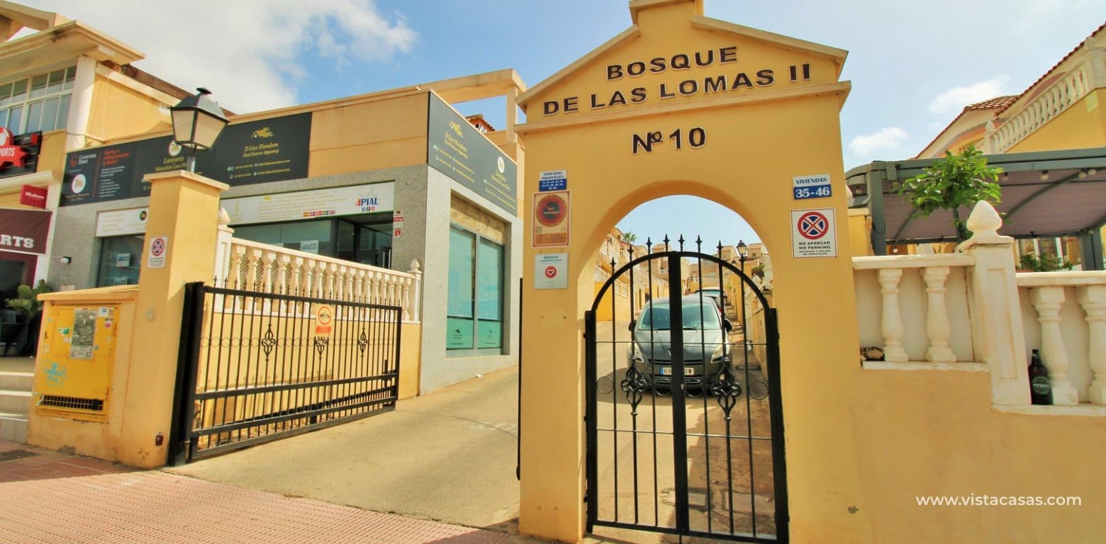 Casa de 2 habitaciones en Villamartin en venta con piscina garaje - 159.900 € (Ref: 10052074)