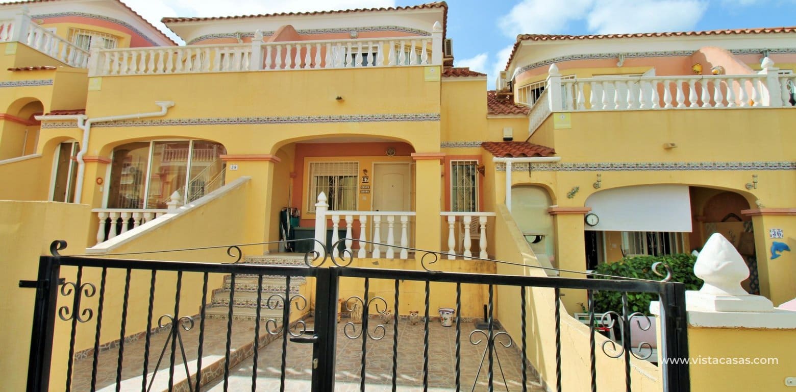 Casa de 2 habitaciones en Villamartin en venta con piscina garaje - 159.900 € (Ref: 10052074)