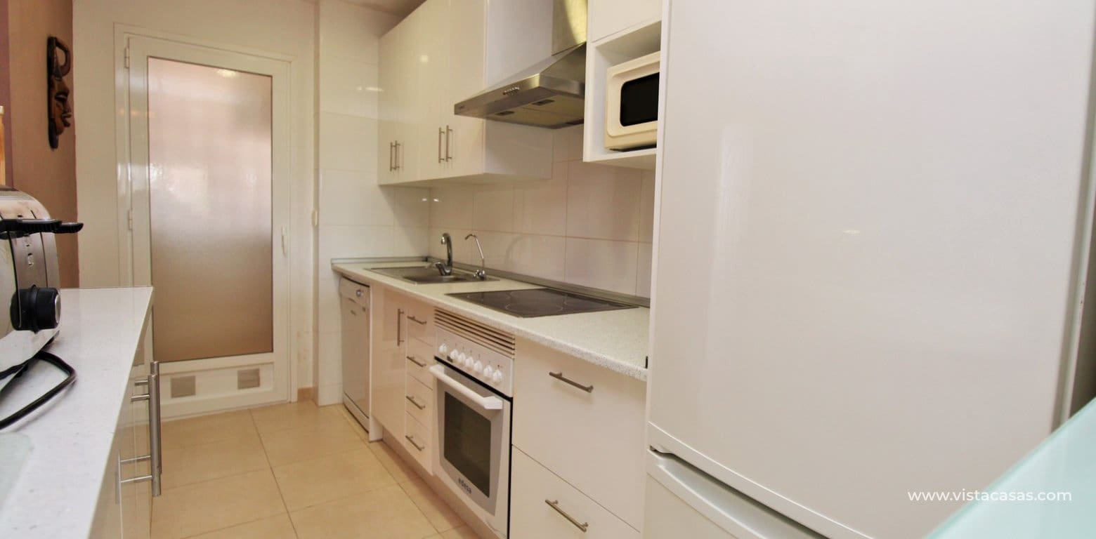 2 soverom Leilighet til salgs i Villamartin med svømmebasseng garasje - € 184 900 (Ref: 10054435)