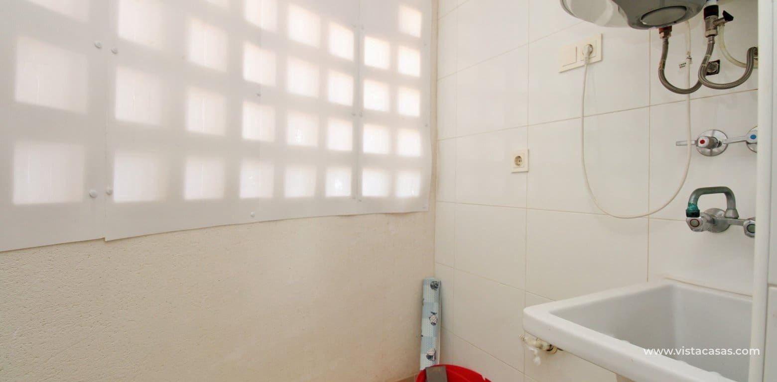 2 soverom Leilighet til salgs i Villamartin med svømmebasseng garasje - € 184 900 (Ref: 10054435)