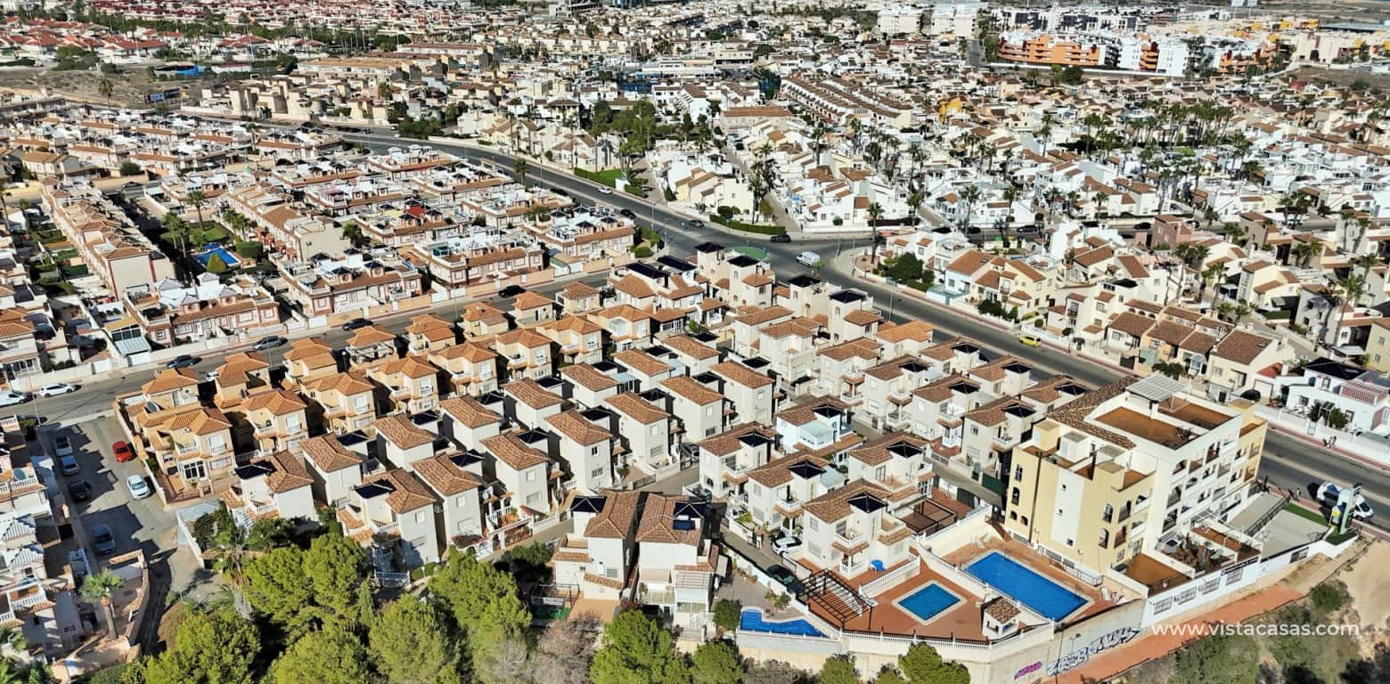 Chalet de 3 habitaciones en Playa Flamenca en venta con piscina garaje - 259.950 € (Ref: 10060618)