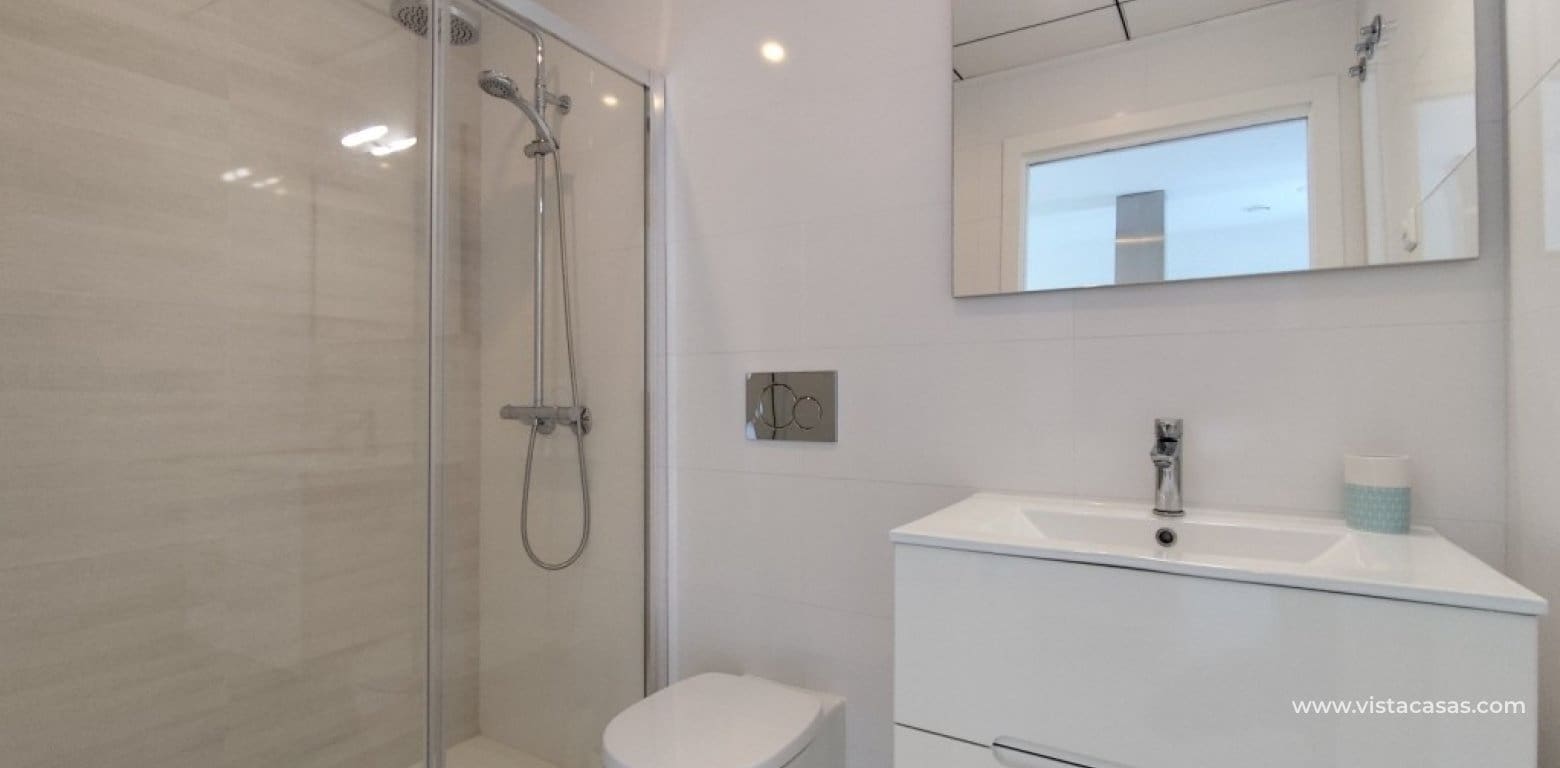 3 quarto Casa em Banda para venda em Bigastro com piscina garagem - 247 000 € (Ref: 10060619)