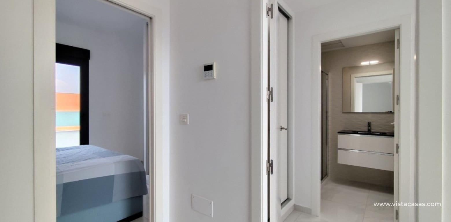 3 quarto Casa em Banda para venda em Bigastro com piscina garagem - 247 000 € (Ref: 10060619)