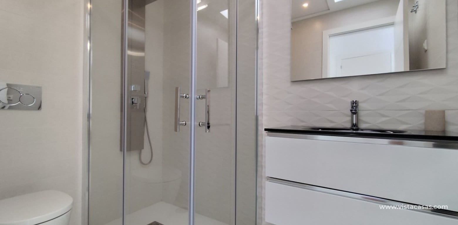 3 quarto Casa em Banda para venda em Bigastro com piscina garagem - 247 000 € (Ref: 10060619)