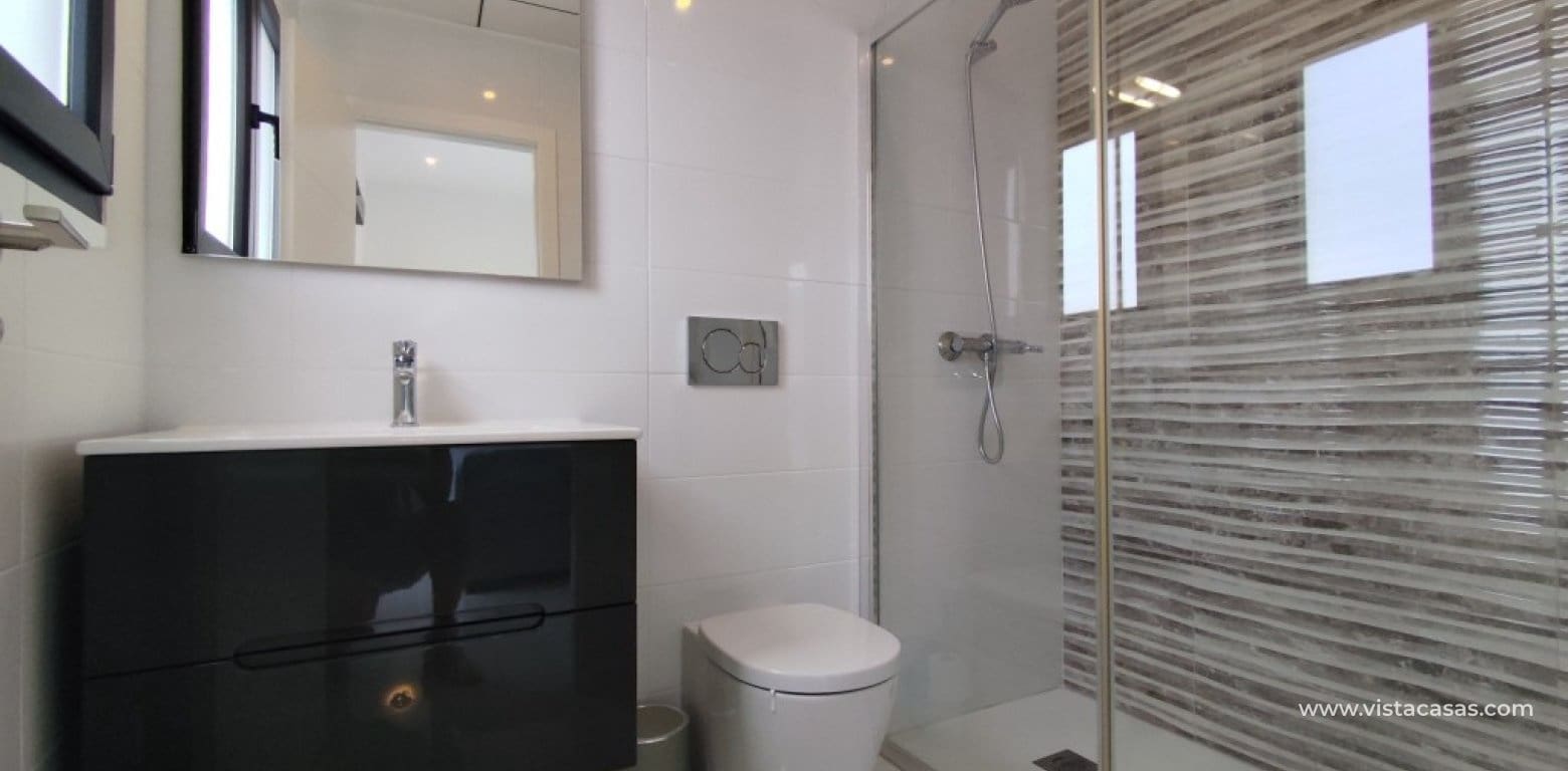 3 quarto Casa em Banda para venda em Bigastro com piscina garagem - 247 000 € (Ref: 10060619)