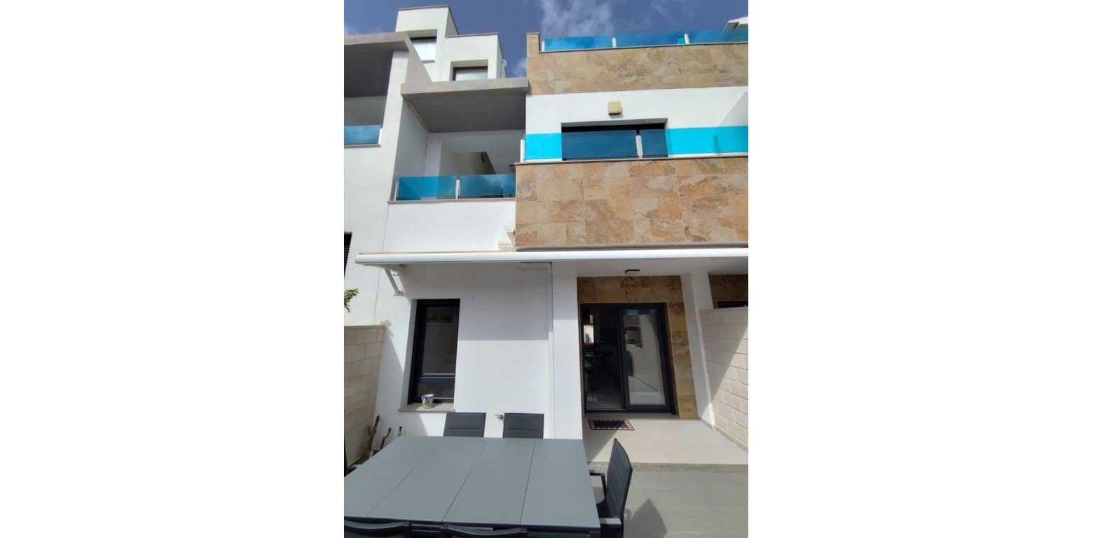 3 quarto Casa em Banda para venda em Bigastro com piscina garagem - 247 000 € (Ref: 10060619)
