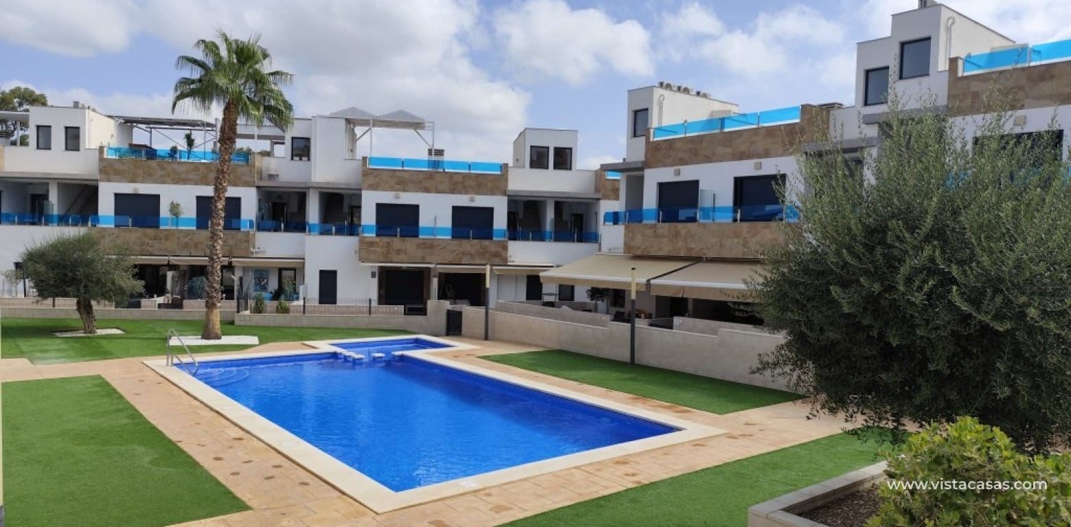 3 quarto Casa em Banda para venda em Bigastro com piscina garagem - 247 000 € (Ref: 10060619)